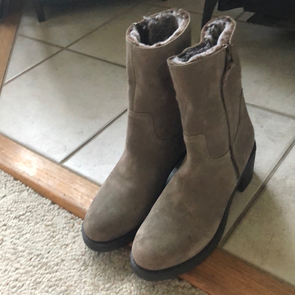 Vintage Foundry Co Size 10 Booties - Picture 2 of 4